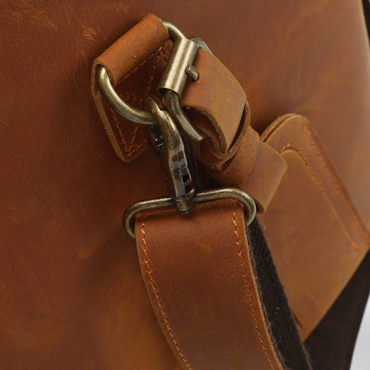 The Gentleman’s Brand | Montague Leather Duffle – Heritage Craft, Travel Refined