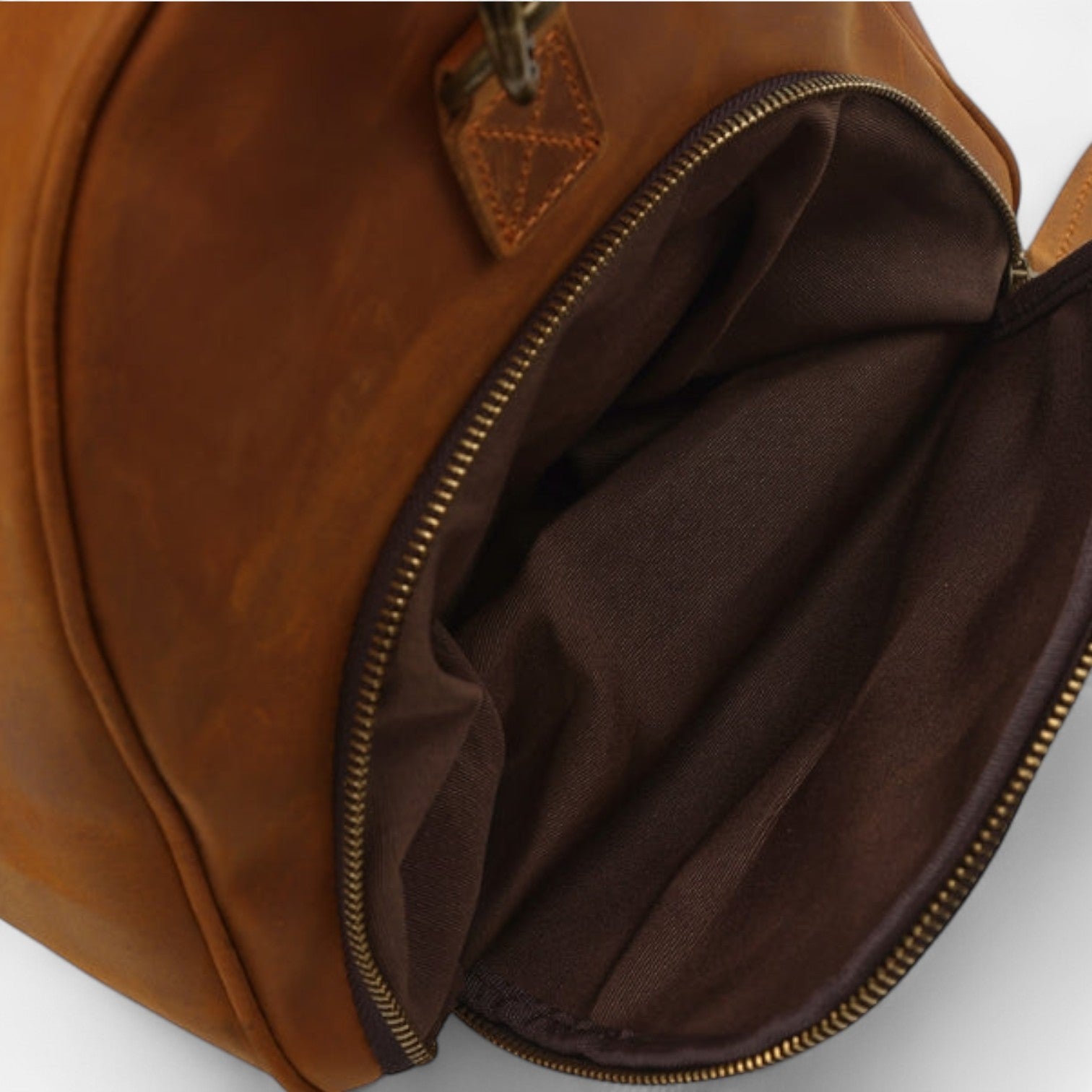 The Gentleman’s Brand | Montague Leather Duffle – Heritage Craft, Travel Refined