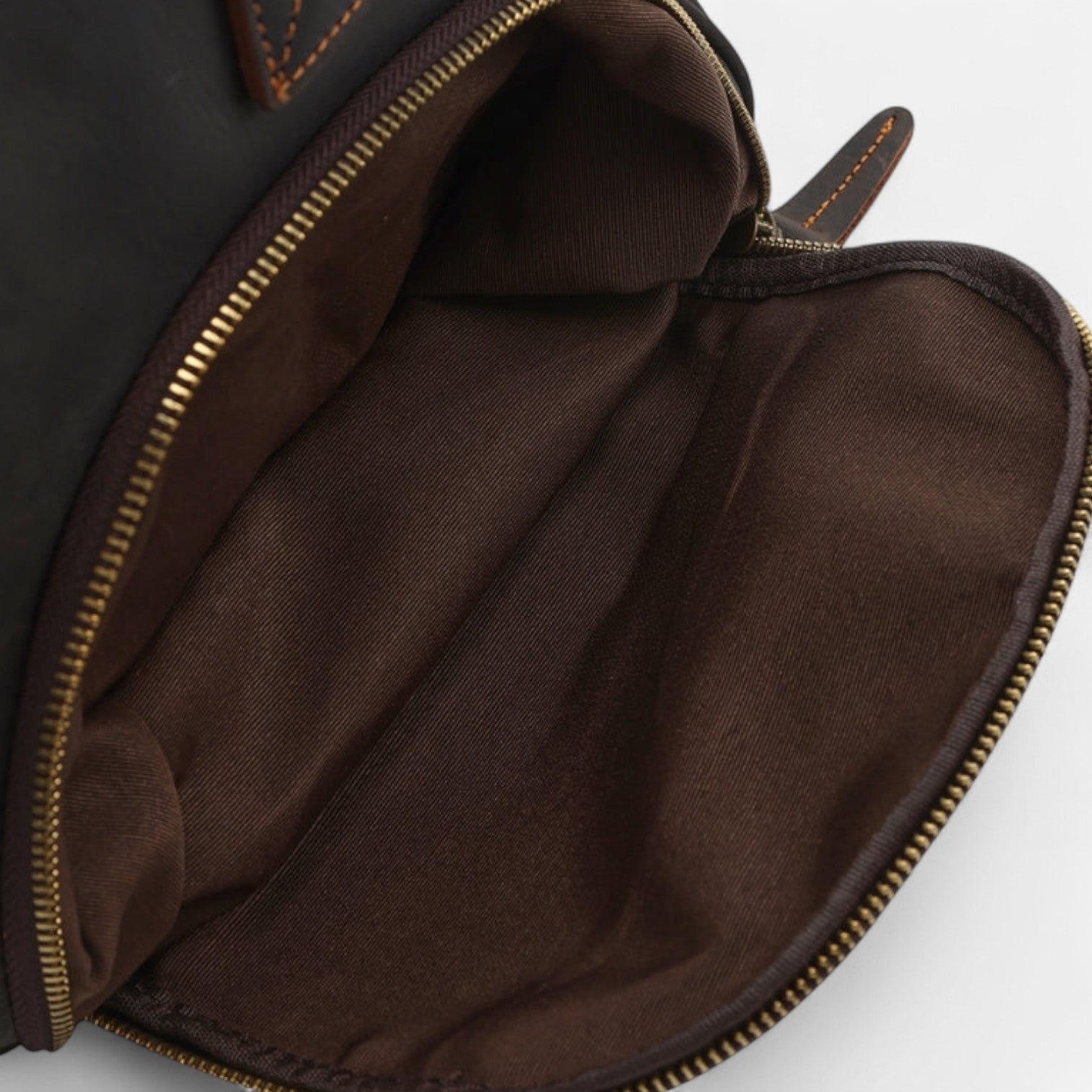 The Gentleman’s Brand | Montague Leather Duffle – Heritage Craft, Travel Refined