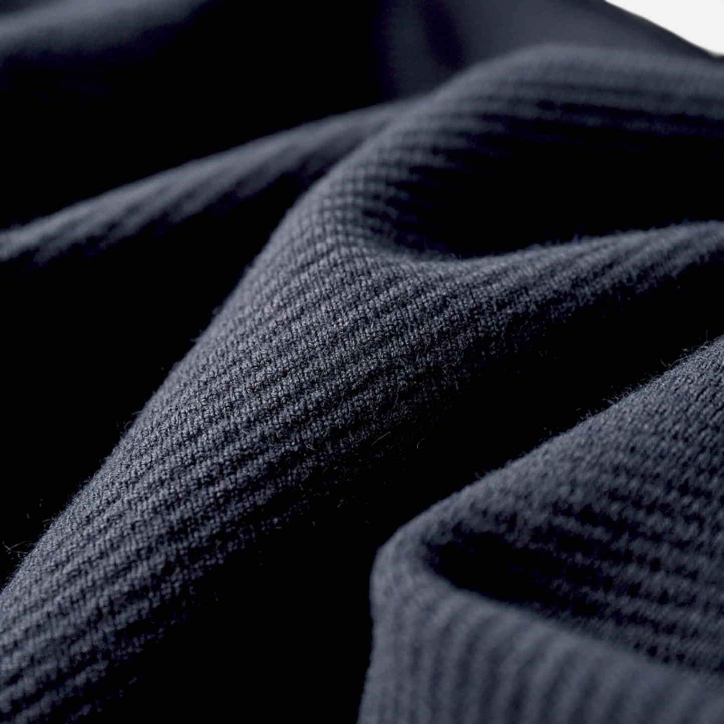 The Gentleman’s Brand | Men’s Knitted Cardigan – Cotton Blend in Cream or Blue, Modern Fit Elegant Casualwear