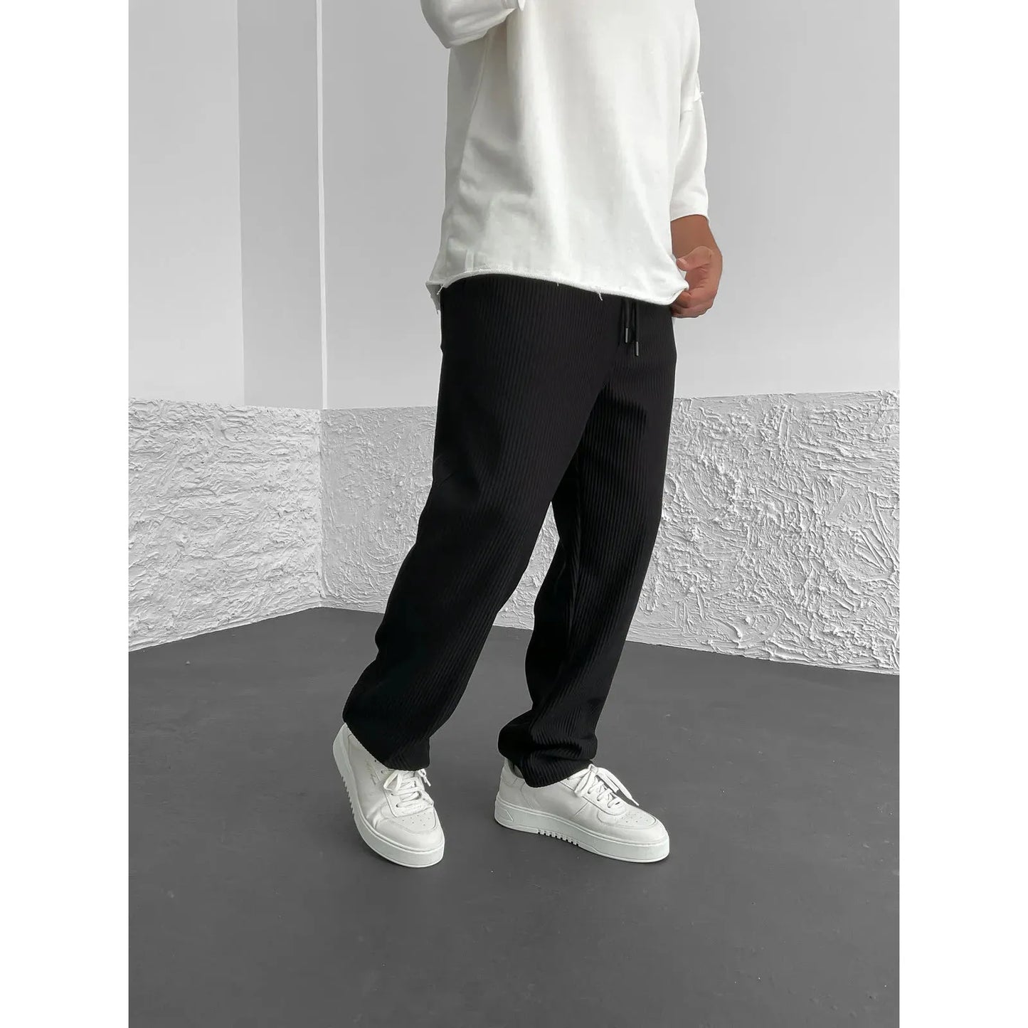 Men’s Casual Relaxed-Fit Pants | Lightweight & Versatile | Effortless Style