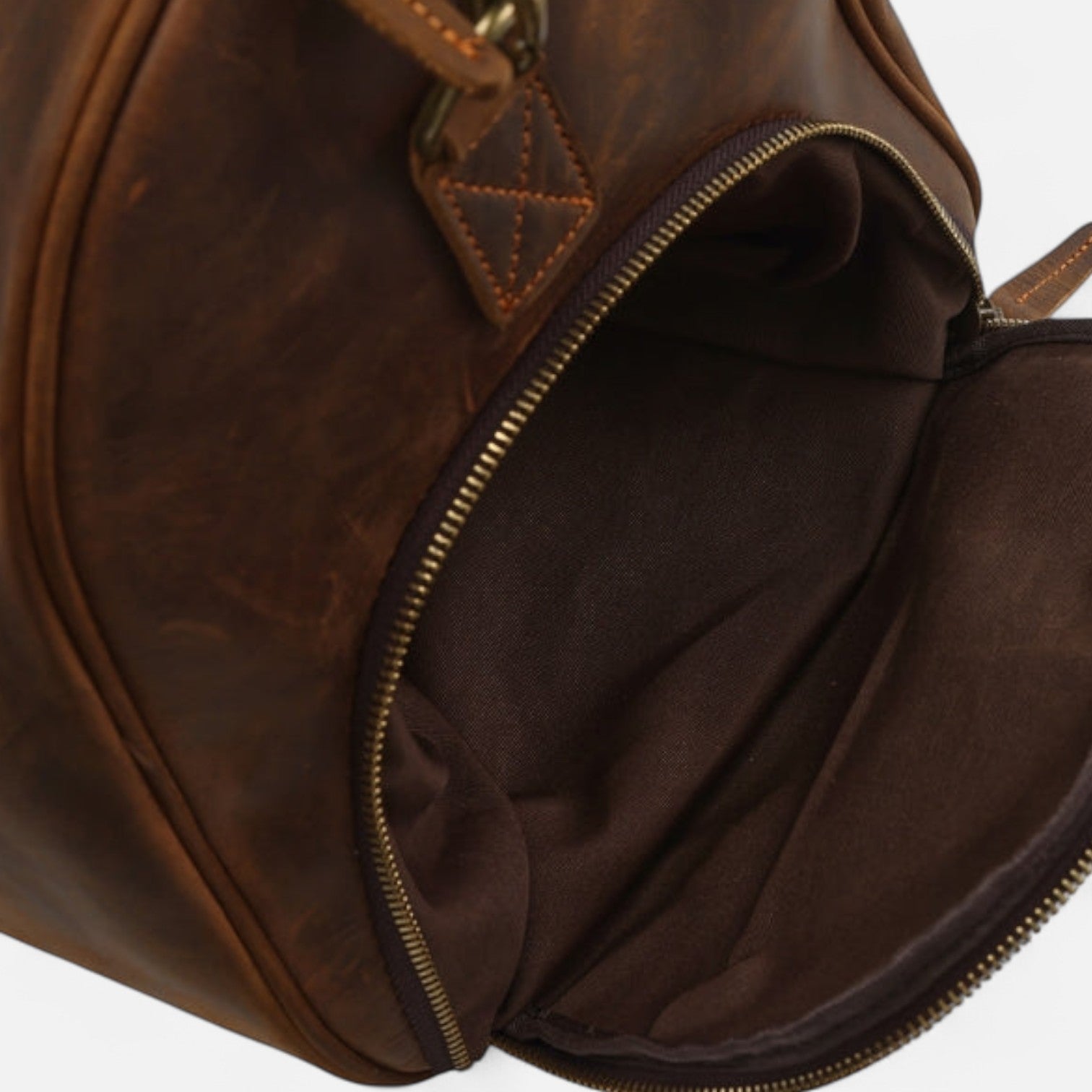 The Gentleman’s Brand | Montague Leather Duffle – Heritage Craft, Travel Refined