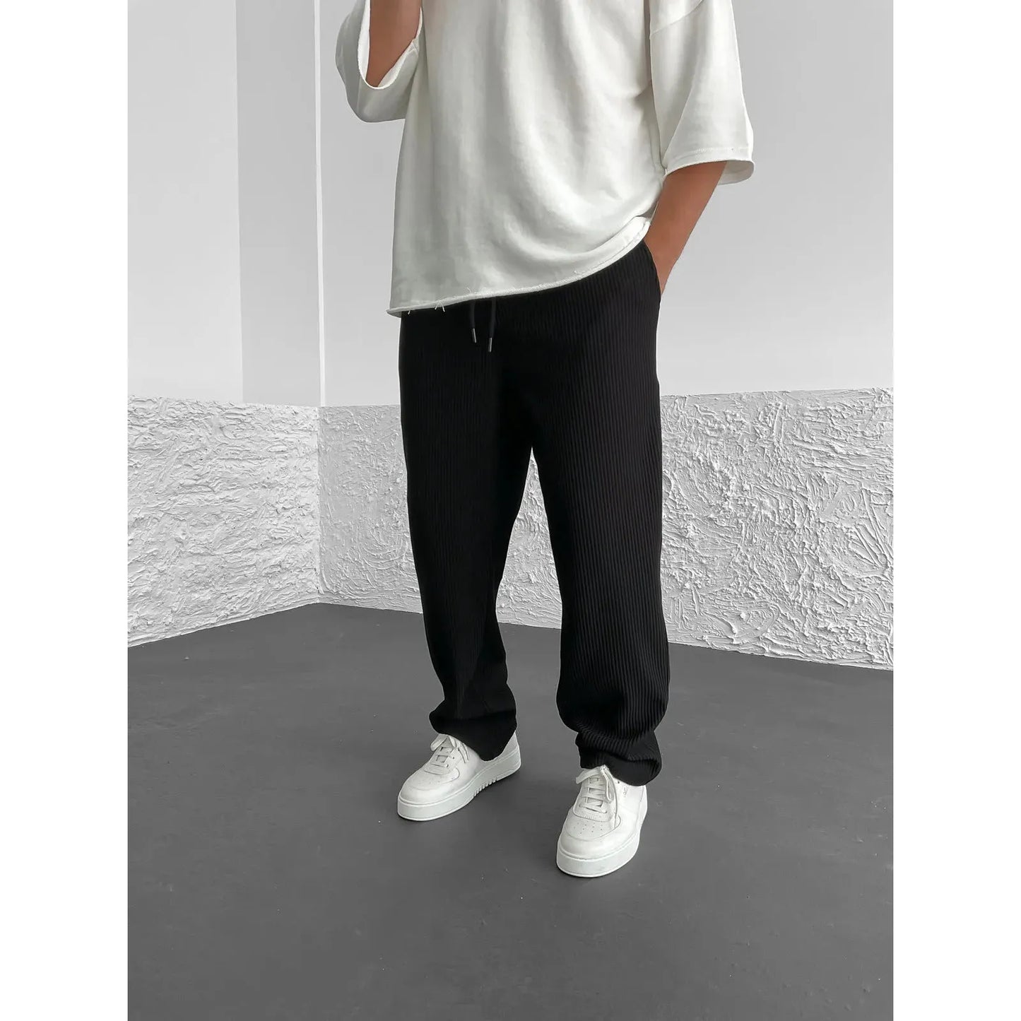 Men’s Casual Relaxed-Fit Pants | Lightweight & Versatile | Effortless Style