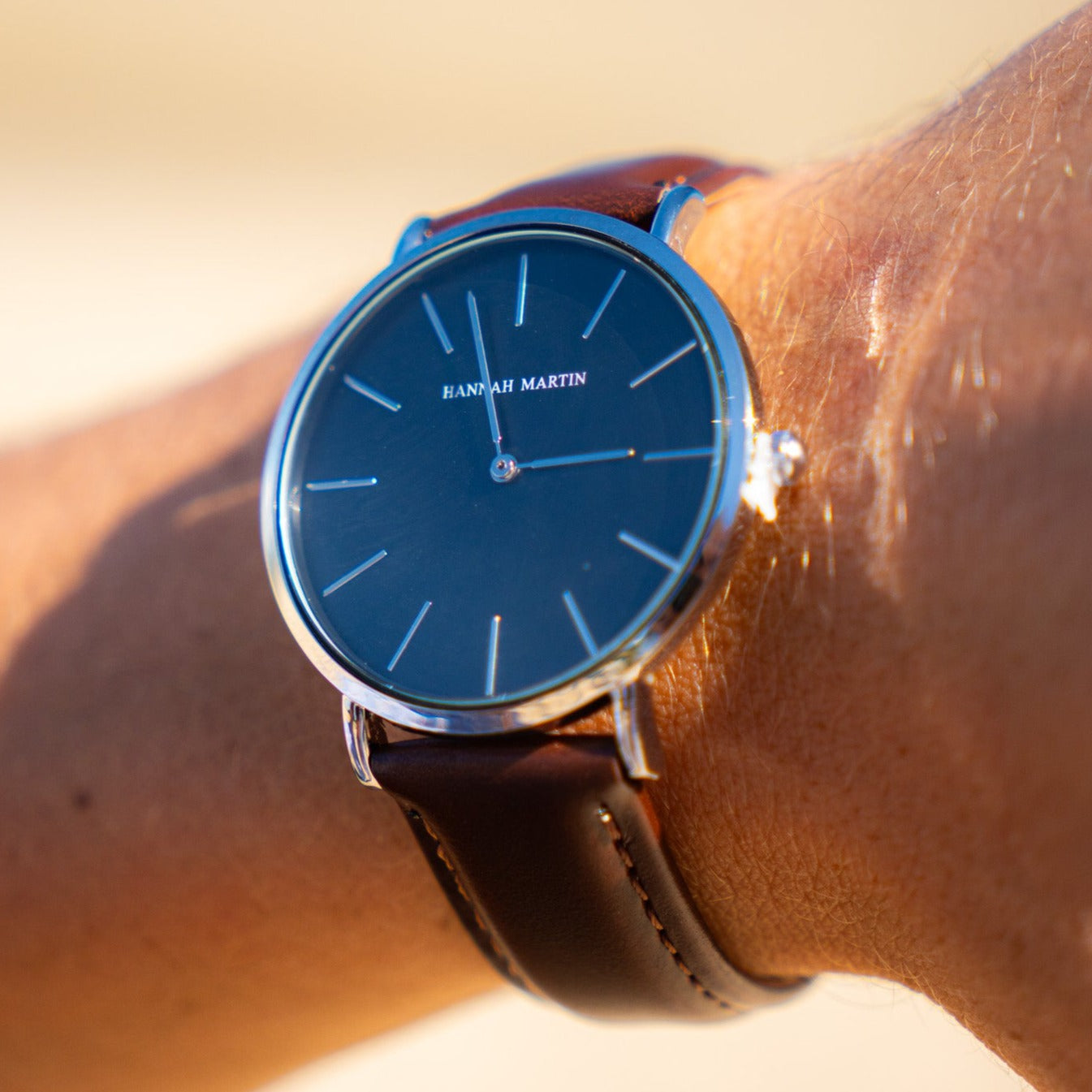 Minimalist Leather Strap Watch | Stainless Steel | Sleek & Timeless